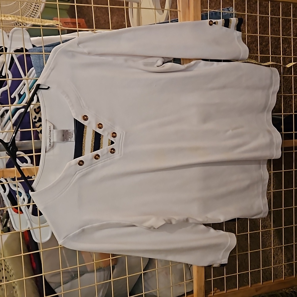 Pre loved like new from mom's closet. Drapers & Damon's size medium